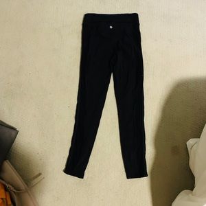 Lululemon size 4